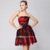 Robe noire et rouge