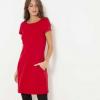 Robe rouge camaieu