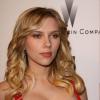 Scarlett johansson robe rouge