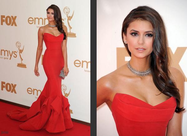 Nina dobrev robe rouge