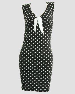 Robe à pois noir et blanc