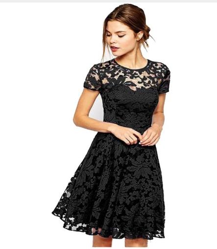 Robe a dentelle noir