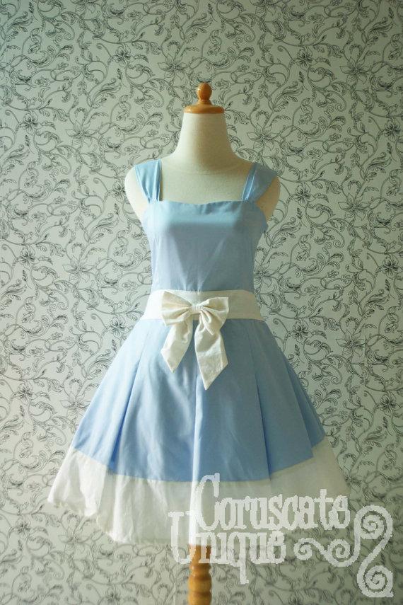 Robe bleu alice au pays des merveilles