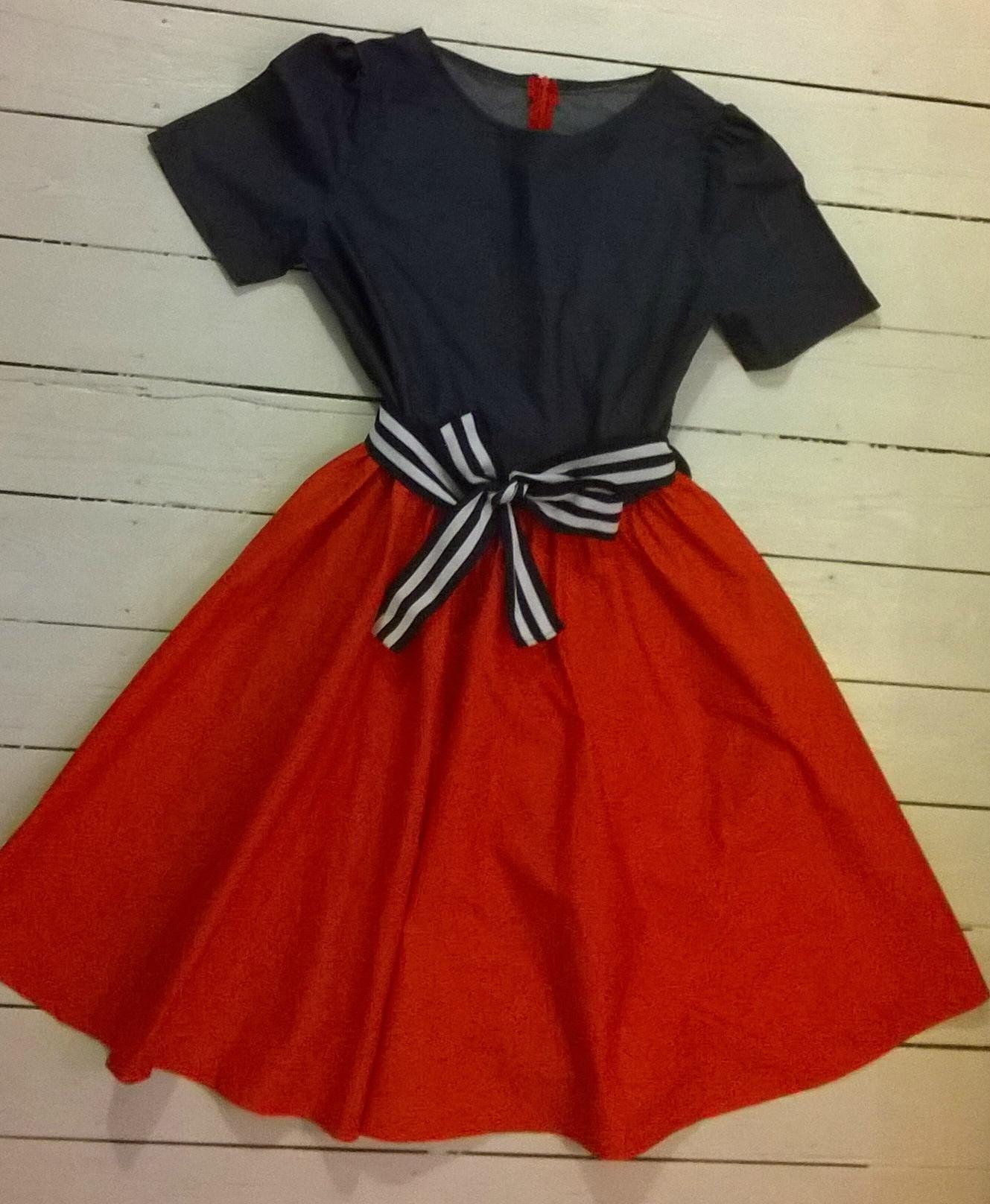 Robe bleu et rouge