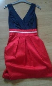 Robe bleu marine et rouge