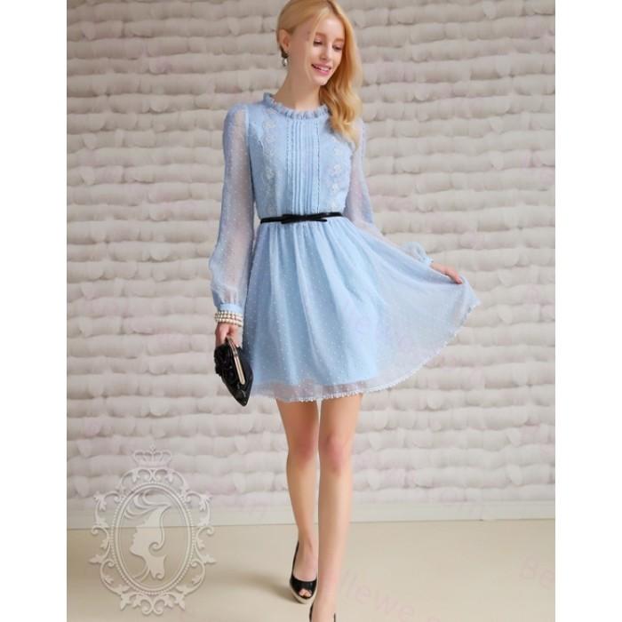 Robe bleu pale