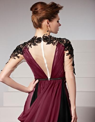 Robe bordeau et noir