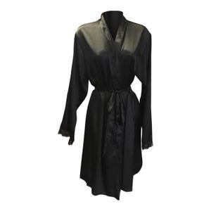 Robe de chambre satin noir