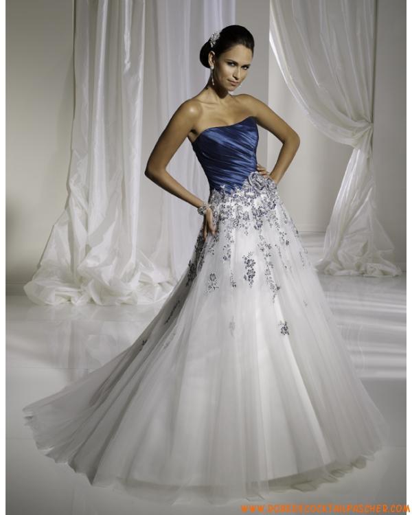 Robe de mariée avec du bleu