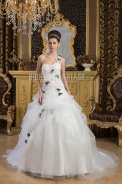 Robe de mariée avec du noir