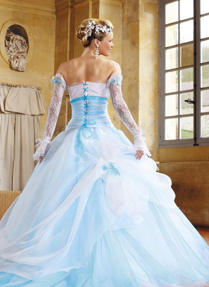 Robe de mariée blanc et bleu turquoise