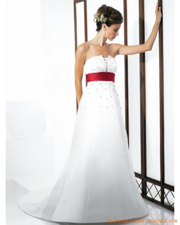 Robe de mariée blanche ceinture rouge