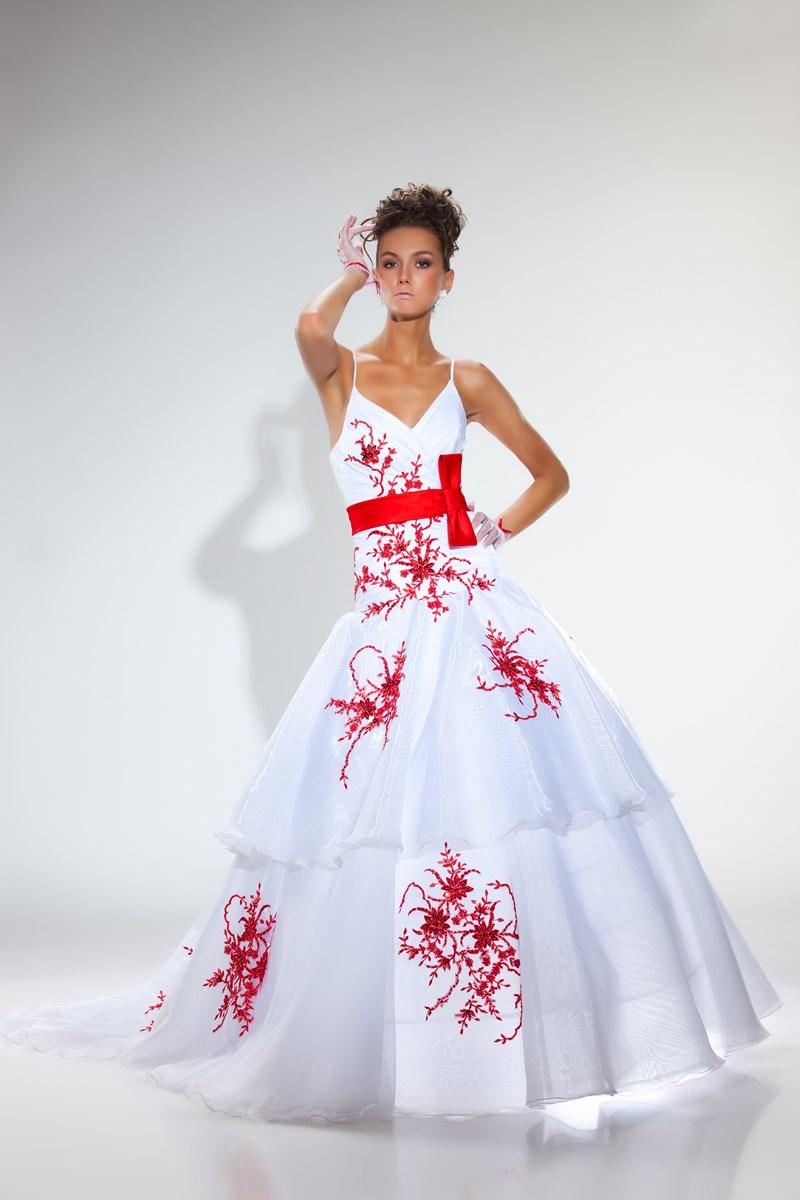 Robe de mariée blanche et rouge pas cher