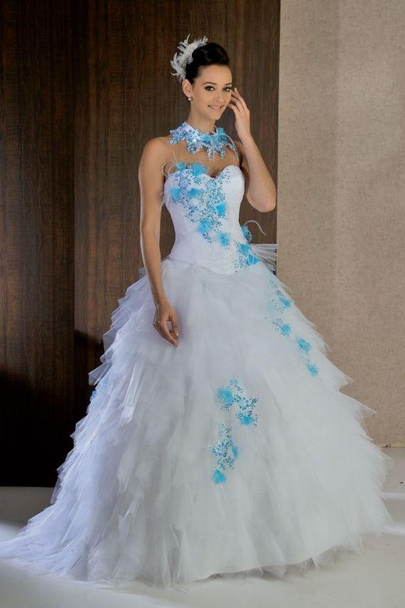 Robe de mariée bleu et blanc