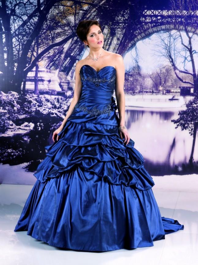 Robe de mariée bleu nuit