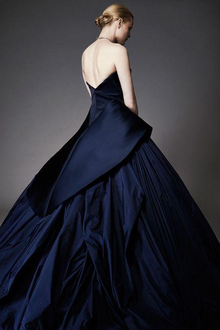 Robe de mariée bleu nuit