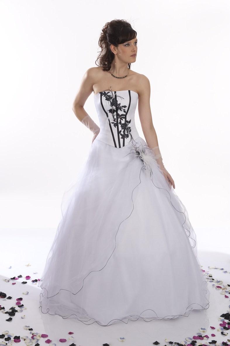 Robe de mariée bustier noir et blanc