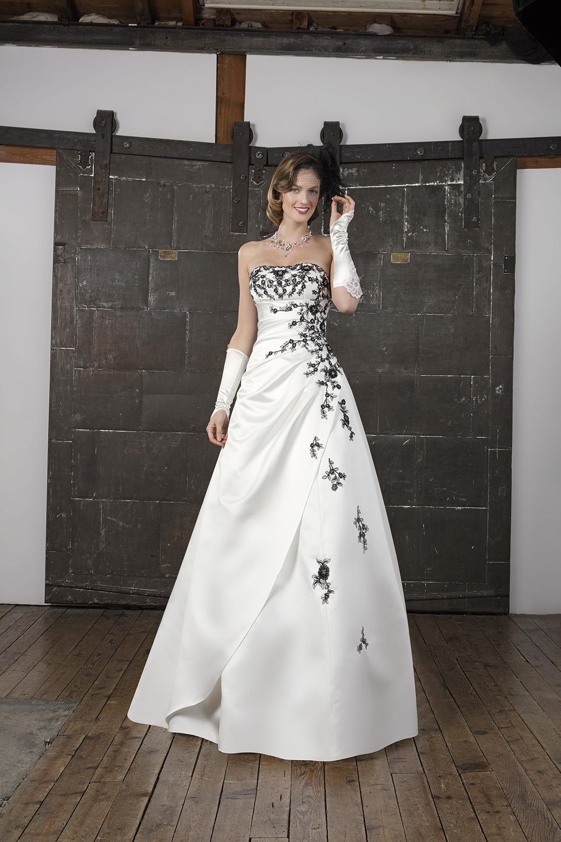 Robe de mariée bustier noir et blanc