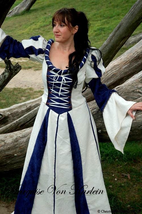 Robe de mariée médiévale bleu