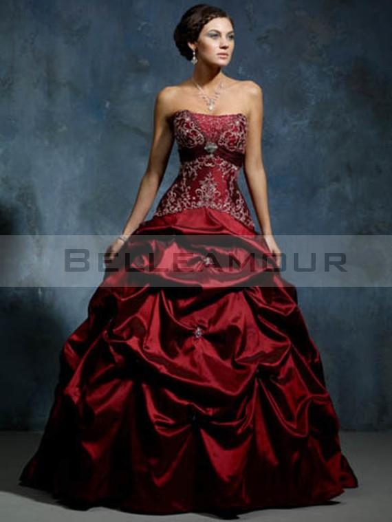 Robe de mariée noir et rouge