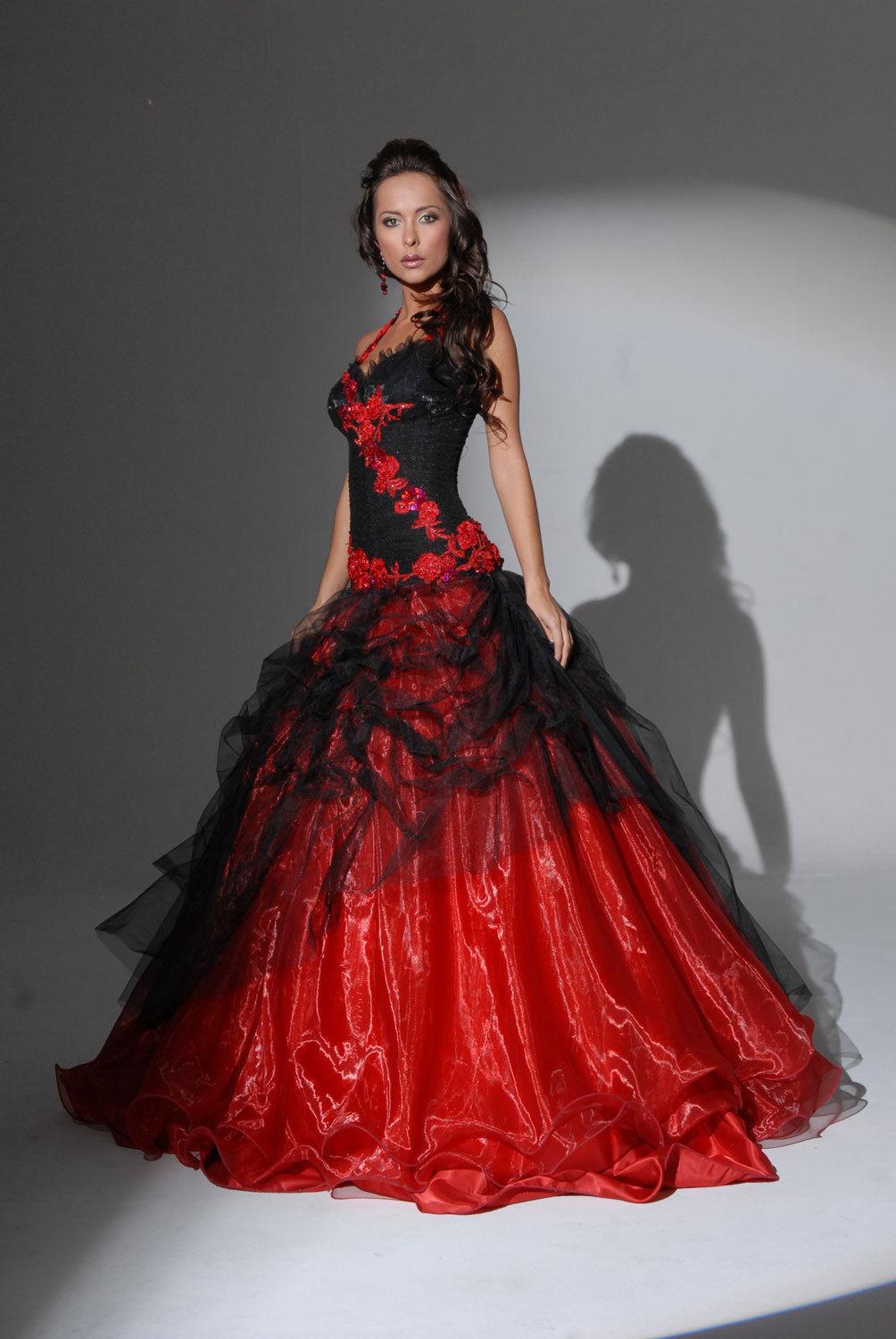 Robe de mariée noir et rouge