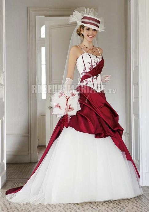 Robe de mariée rouge et blanche 2015