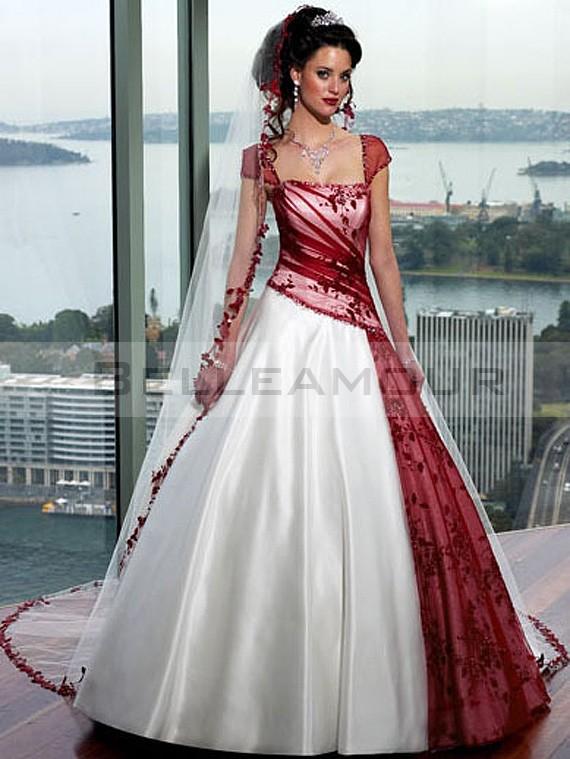 Robe de mariée rouge et blanche