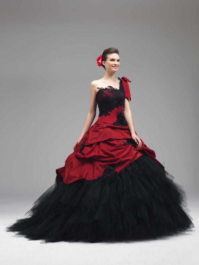 Robe de mariée rouge et noire