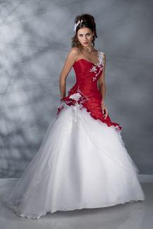 Robe de mariée rouge tati