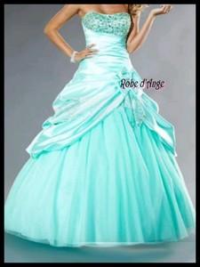 Robe de princesse bleu turquoise