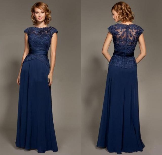 Robe de soirée bleu marine avec dentelle