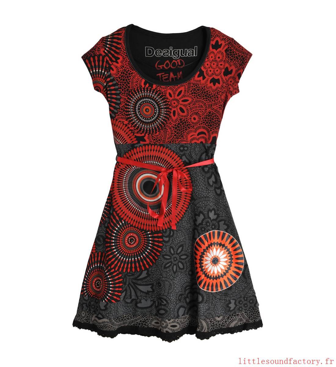 Robe desigual rouge et noir