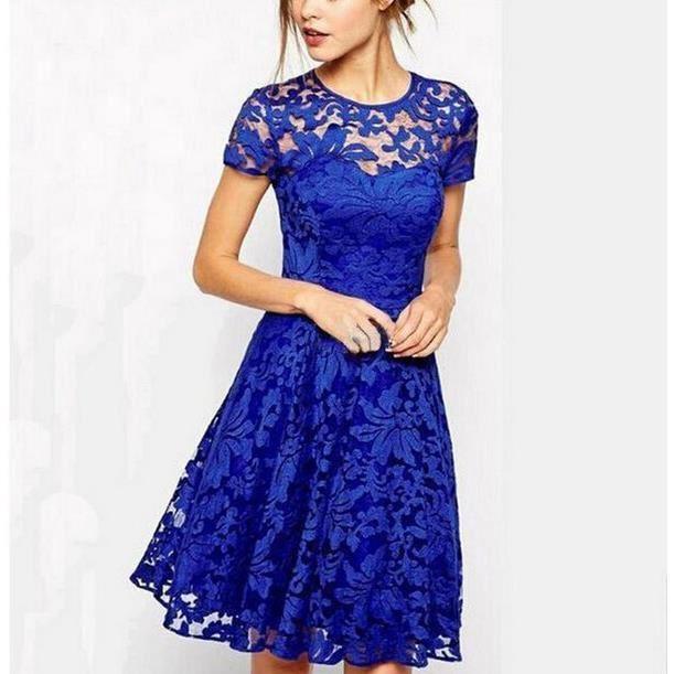 Robe en dentelle bleu