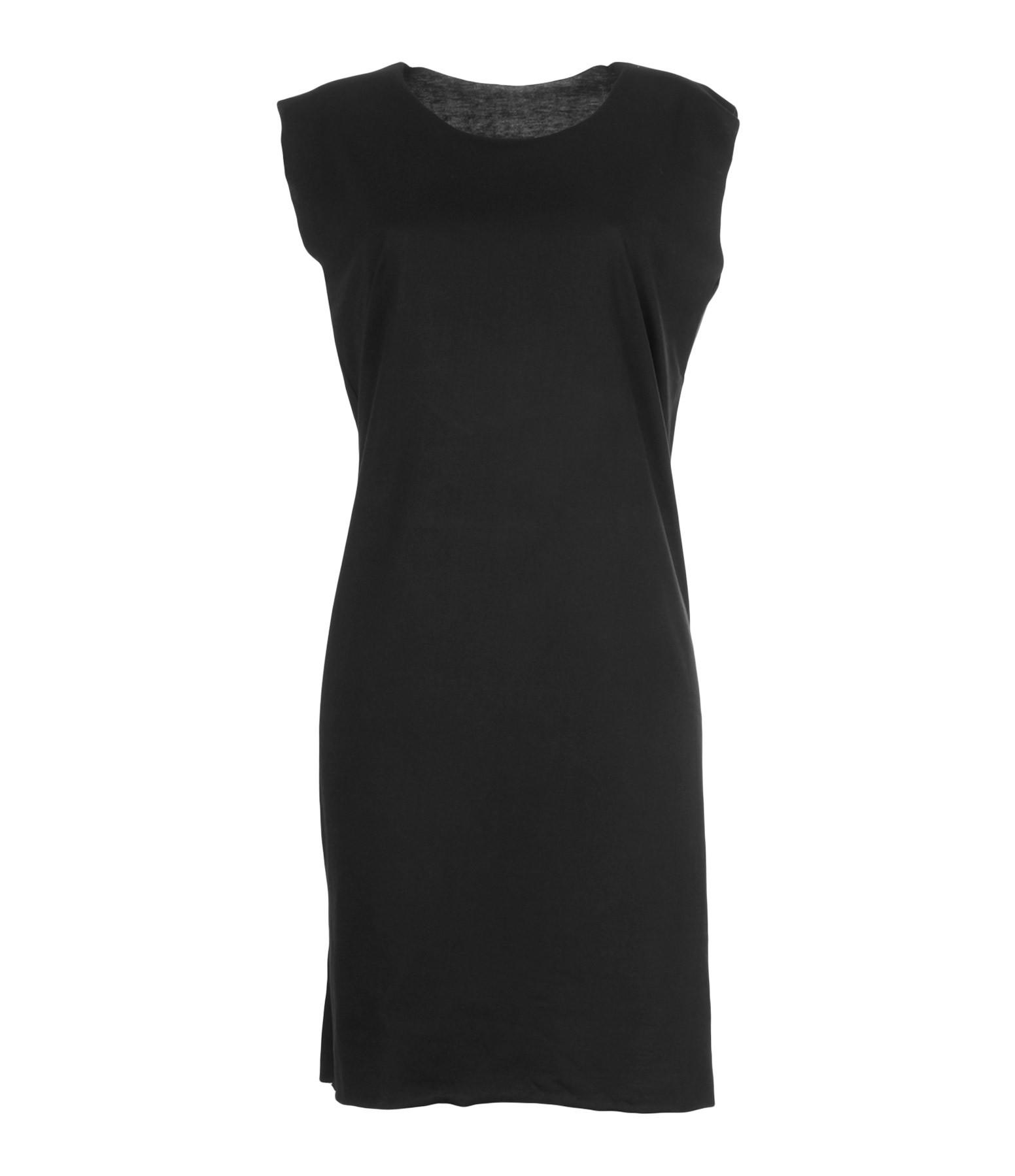 Robe noir basic