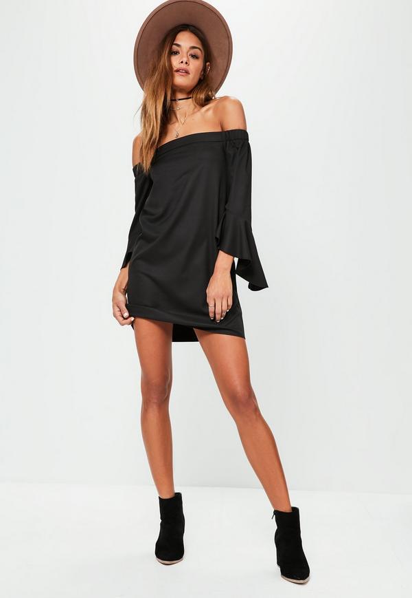 Robe noir col bateau