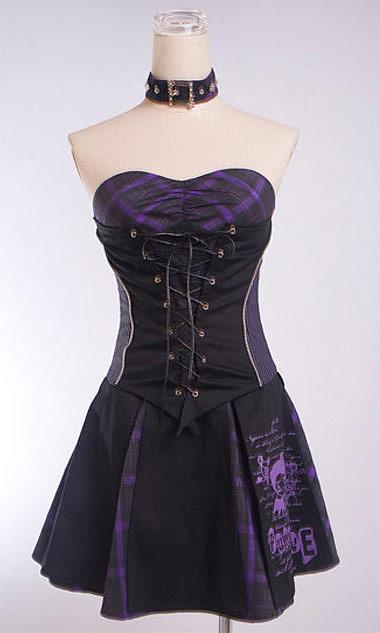 Robe noir et violette