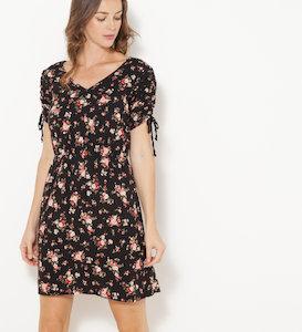 Robe noir fleuri