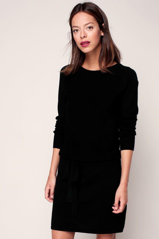 Robe noir pull