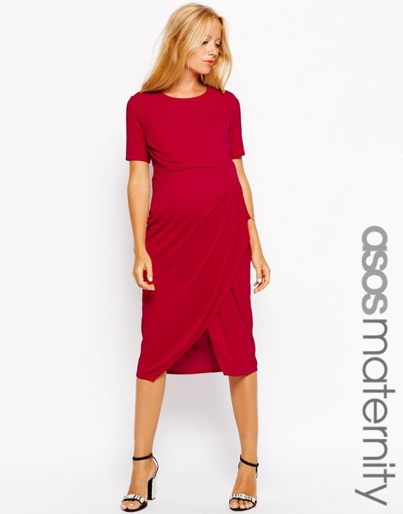 Robe rouge cerise