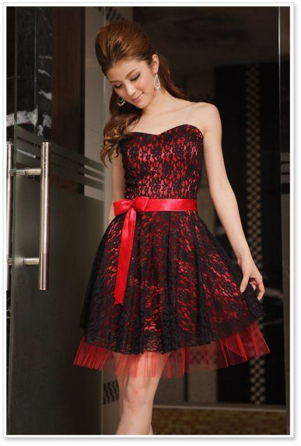 Robe rouge et noir bustier