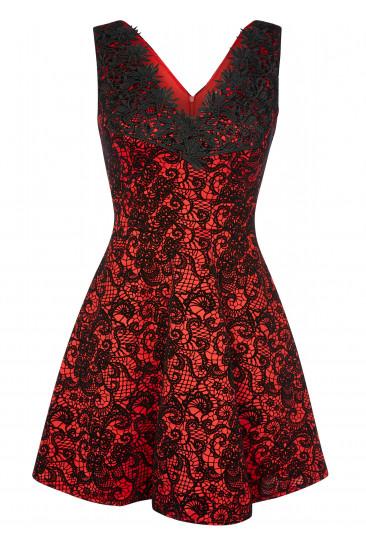 Robe rouge et noir dentelle