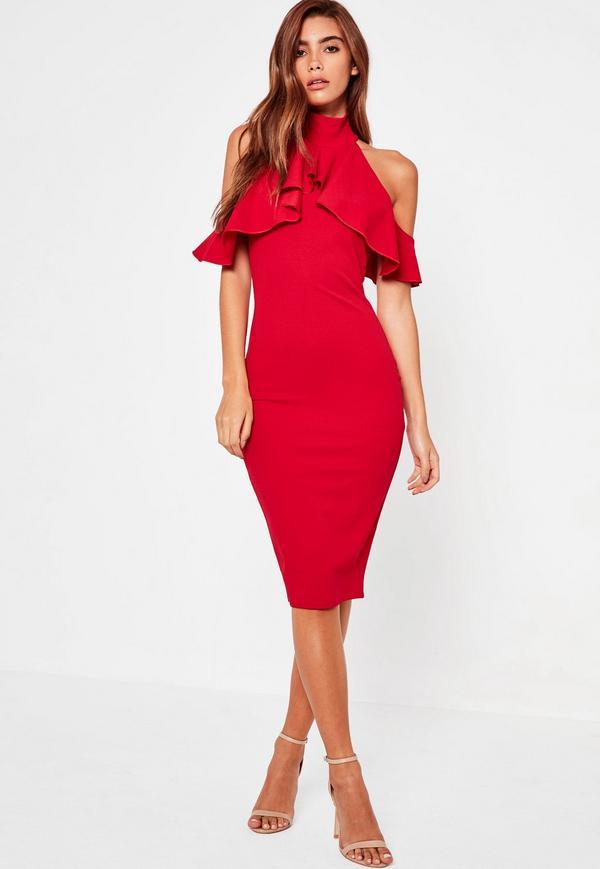 Robe rouge fendue