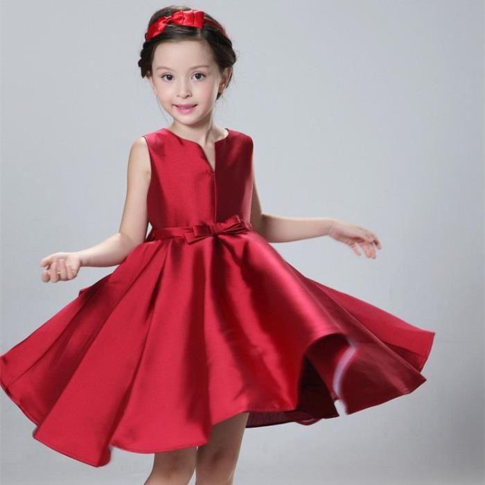 Robe rouge fillette