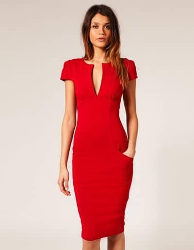 Robe rouge fourreau