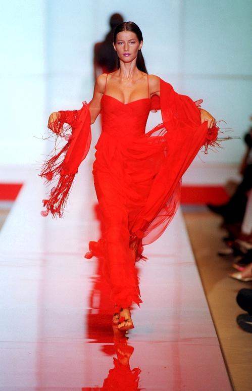 Robe rouge haute couture