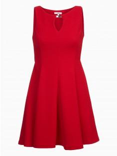 Robe rouge la halle