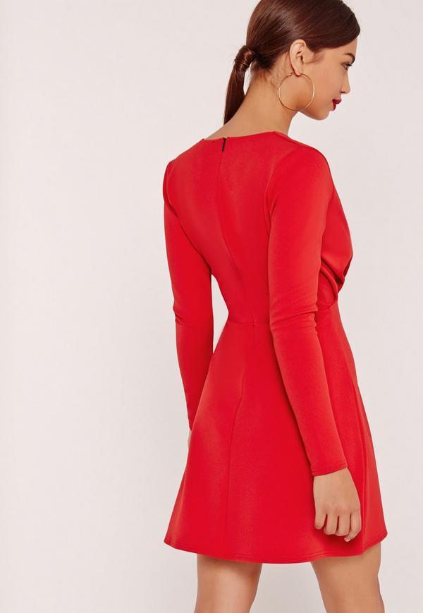 Robe rouge manches longues