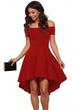 Robe rouge patineuse