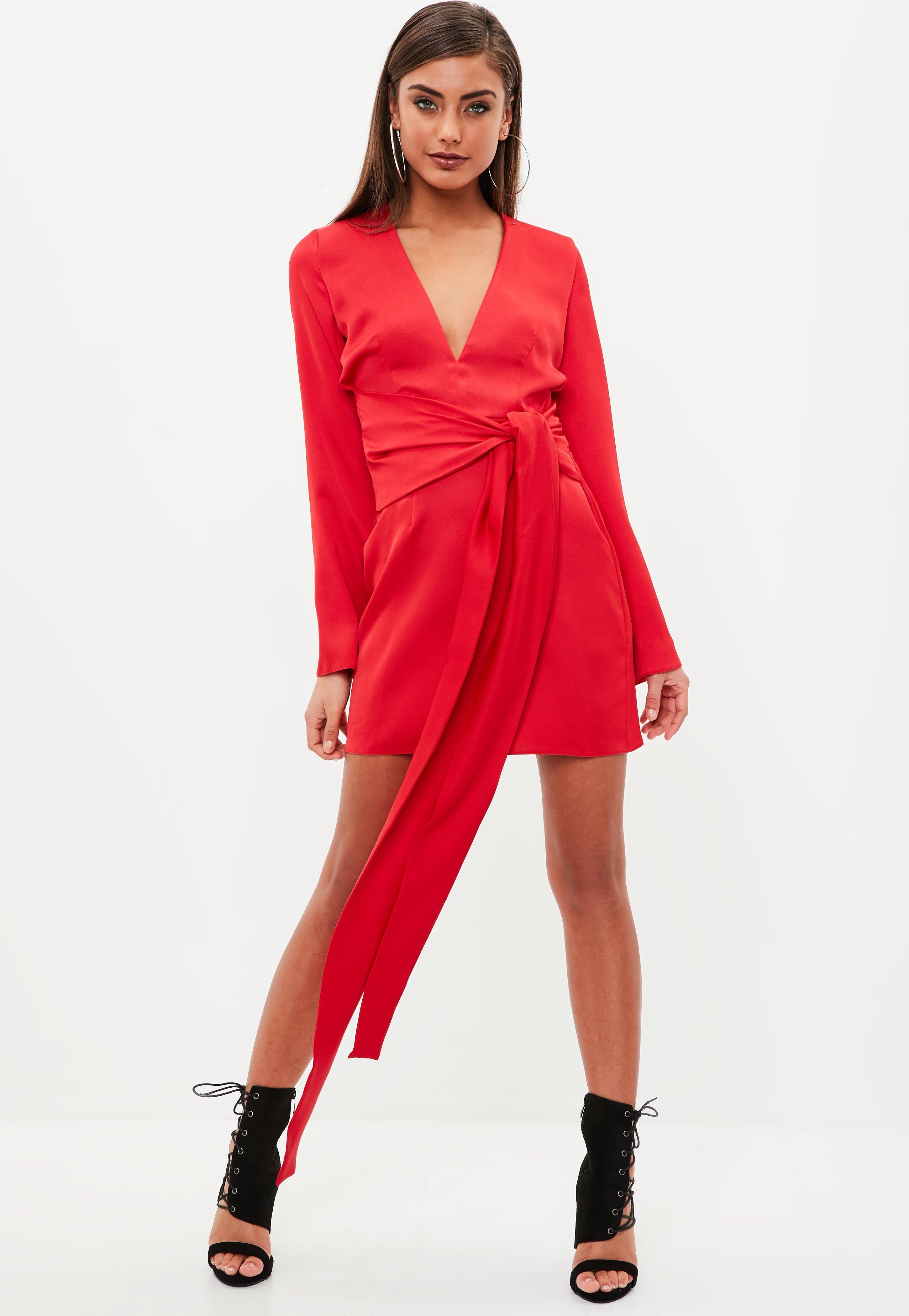 Robe satin rouge